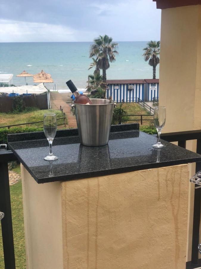 Beachfront Apartment - Sea Views - Marbella Eksteriør bilde