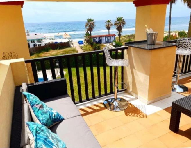 Beachfront Apartment - Sea Views - Marbella Eksteriør bilde